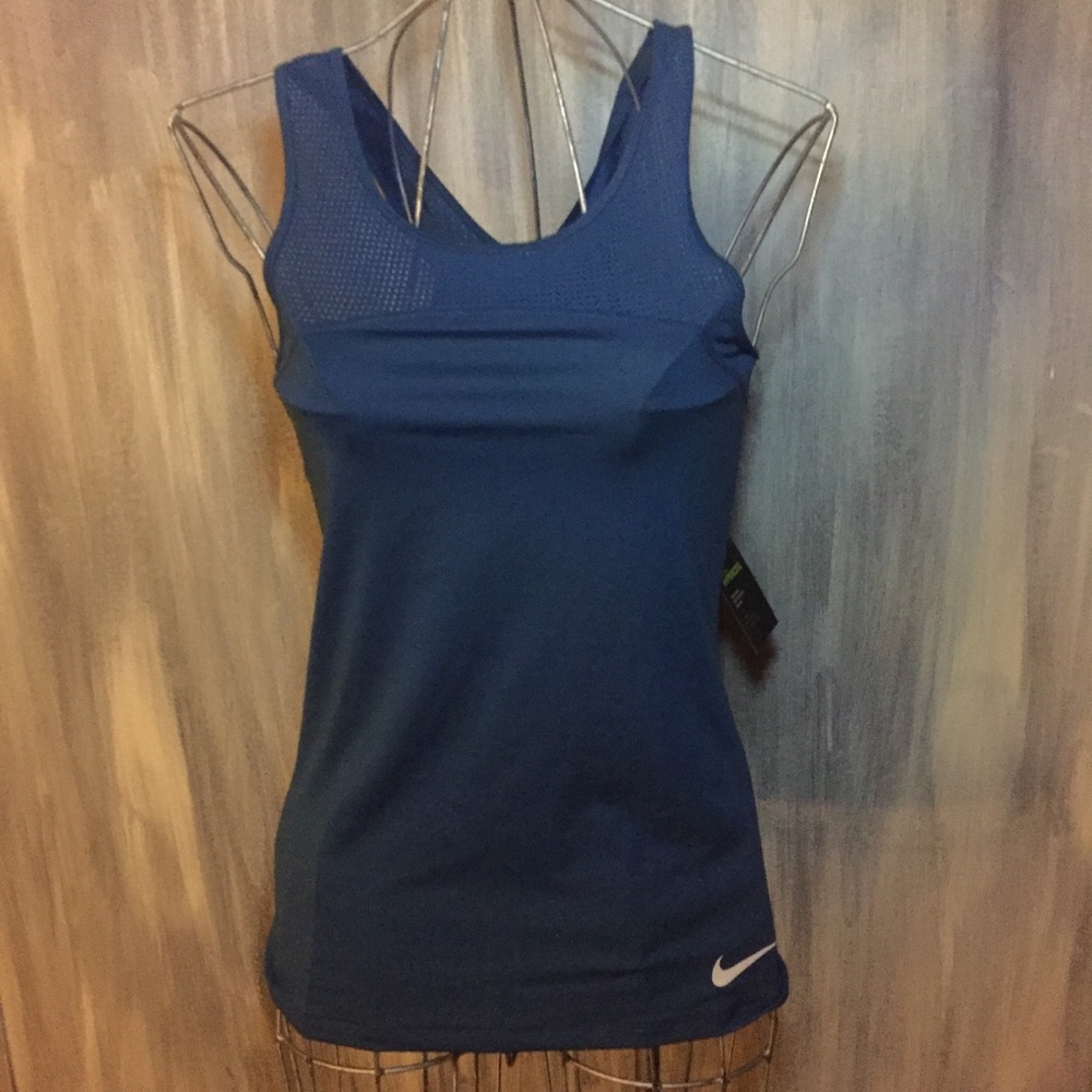 NWT Nike Pro Hypercool Tank Sz M